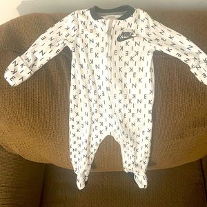 Nike Baby one piece 3m